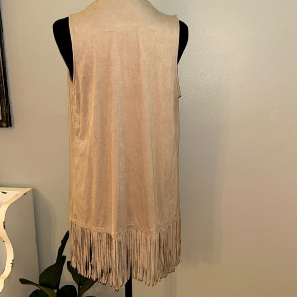 Pink Rose Tan Faux Suede Festival Fringe Vest Hippie Vibes Boho Chic Sz Small - Picture 4 of 7